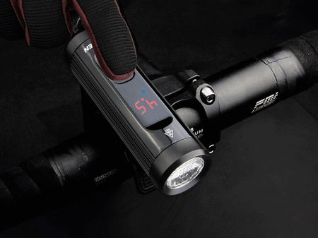 Lampa Przód Ravemen CR900 Black
