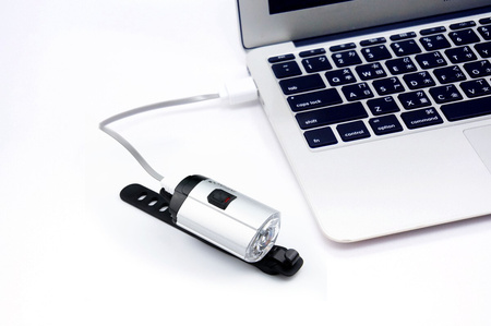 Lampa Przednia Infini Tron 300 Black Usb