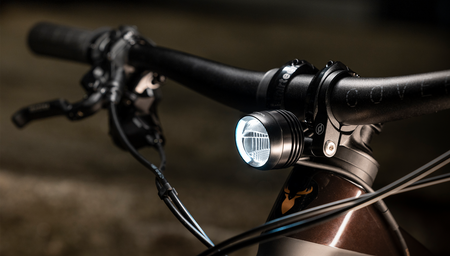 Lampa przód Supernova Mini 3 Pro