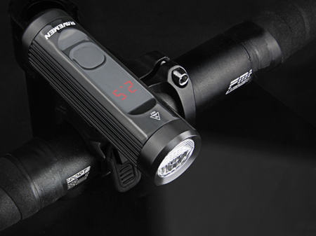 Lampa Przód Ravemen CR900 Black