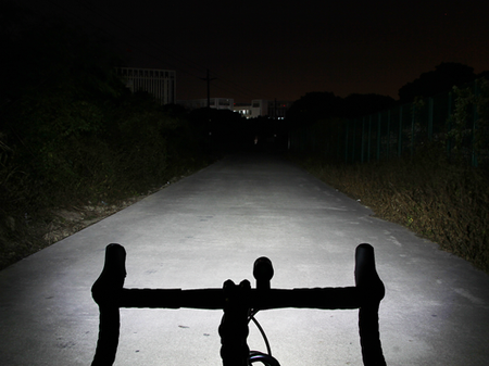 Lampa Przód Ravemen CR900 Black