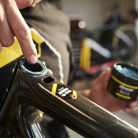 Dynamic Premium All Round Grease 150g Jar